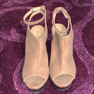 Peep-toe Wedges